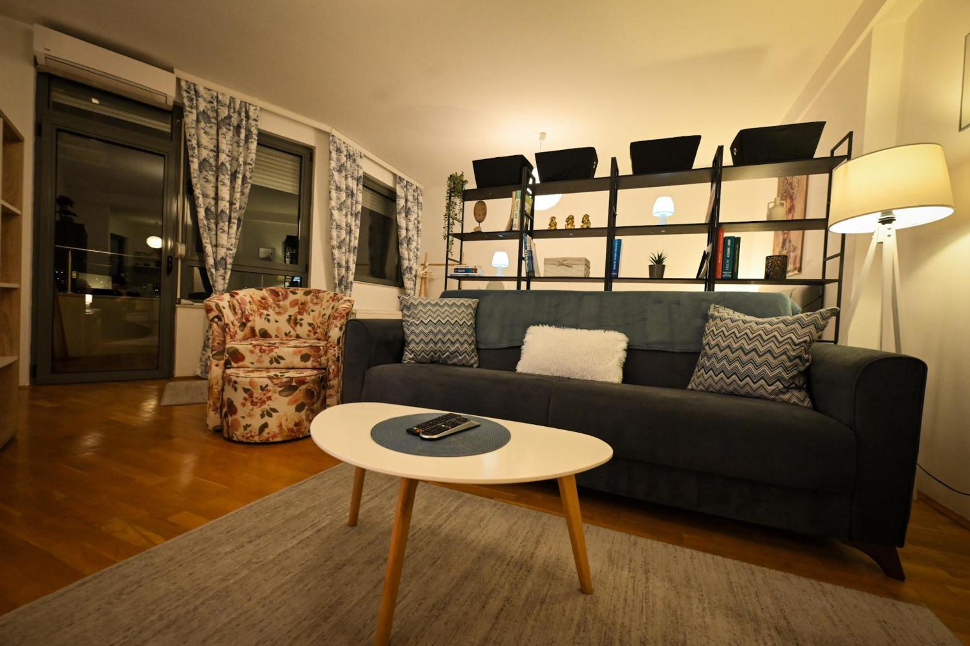 L&B Studio Apartment Priştine Dış mekan fotoğraf