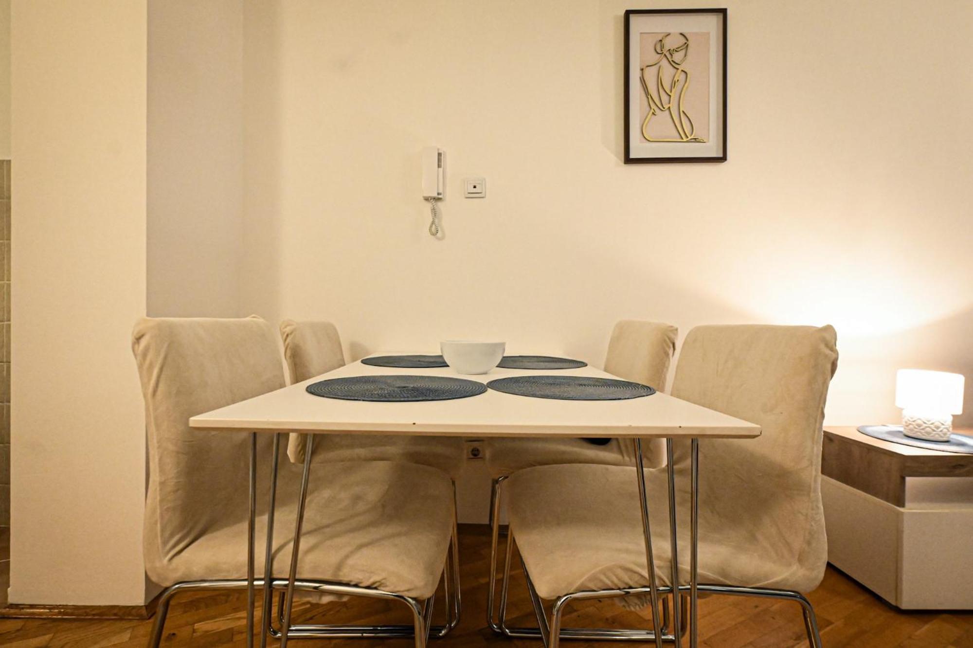L&B Studio Apartment Priştine Dış mekan fotoğraf
